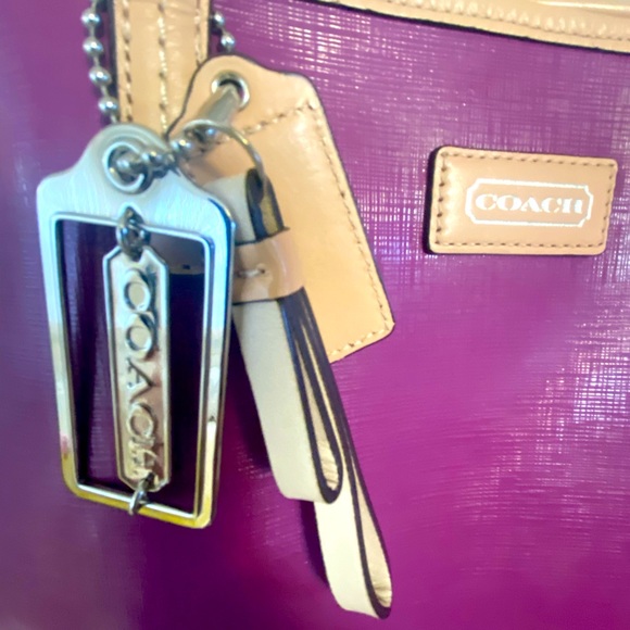 Gorgeous Coach tote! It is a soft, powdery purple color in EUC. - Picture 3 of 6